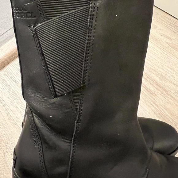 Sorel waterproof mid boots - Picture 3 of 9